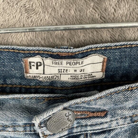 Free People Denim Cutoff Shorts Womens Size W31 Light Wash Distressed Frayed Hem - Picture 3 of 6